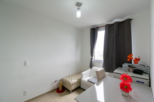 Sala de apartamento para alugar com 2 quartos, 34m² em Vila Mira, São Paulo