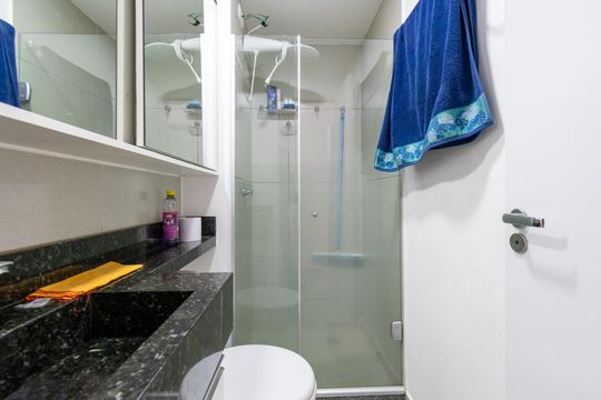 Banheiro de apartamento para alugar com 2 quartos, 34m² em Vila Mira, São Paulo