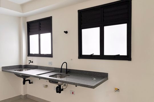 Cozinha e Área de Serviço de apartamento à venda com 2 quartos, 55m² em Piqueri, São Paulo