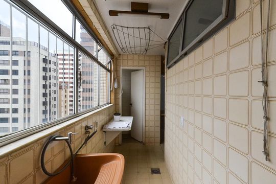 Área de Serviço de apartamento para alugar com 4 quartos, 87m² em Lourdes, Belo Horizonte