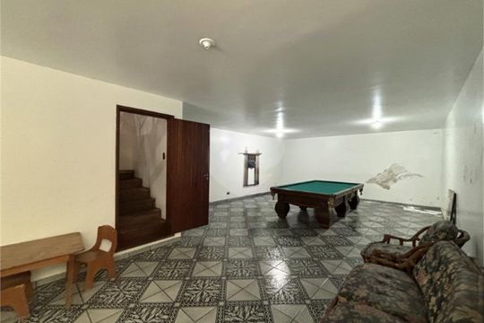 Casa à venda com 4 quartos, 750m² em Vila Albertina, São Paulo