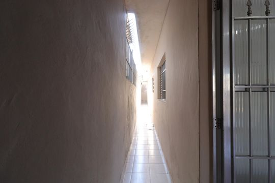 Corredor externo de casa para alugar com 2 quartos, 124m² em Jardim Sonia (zona Sul), São Paulo