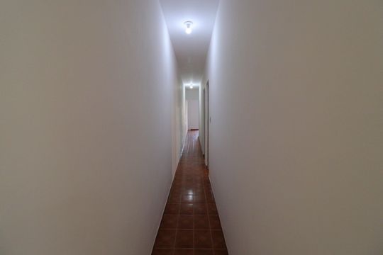Corredor de casa para alugar com 2 quartos, 124m² em Jardim Sonia (zona Sul), São Paulo