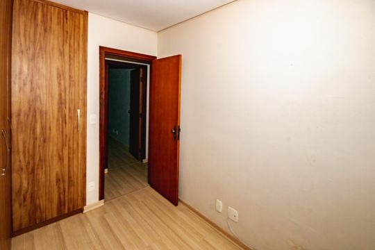 Apartamento à venda com 2 quartos, 110m² em Planalto, Belo Horizonte