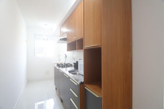 Cozinha - Armários de apartamento para alugar com 2 quartos, 44m² em Centro, Canoas