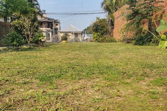 Área externa de casa à venda com 3 quartos, 72m² em Niterói, Canoas