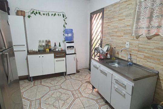 Cozinha de casa à venda com 3 quartos, 72m² em Niterói, Canoas
