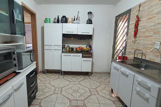 Cozinha de casa à venda com 3 quartos, 72m² em Niterói, Canoas