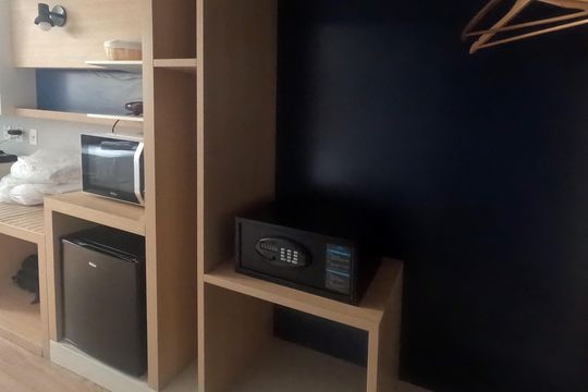 Cozinha/Guarda-Roupas de kitnet/studio para alugar com 1 quarto, 24m² em Gonzaga, Santos