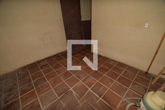 Casa à venda com 3 quartos, 1100m² em Recanto dos Dourados, Campinas