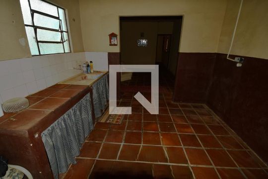 Casa à venda com 3 quartos, 1100m² em Recanto dos Dourados, Campinas