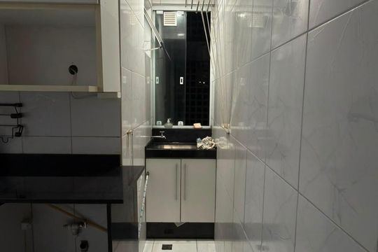Área de serviço de apartamento para alugar com 2 quartos, 69m² em Praia Comprida, São José