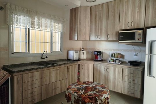 Cozinha de casa de condomínio à venda com 2 quartos, 156m² em Lenheiro, Valinhos