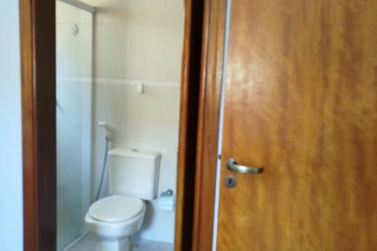 Banheiro de casa de condomínio à venda com 2 quartos, 156m² em Lenheiro, Valinhos