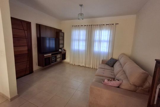 Casa de Condomínio à venda com 2 quartos, 156m² em Lenheiro, Valinhos