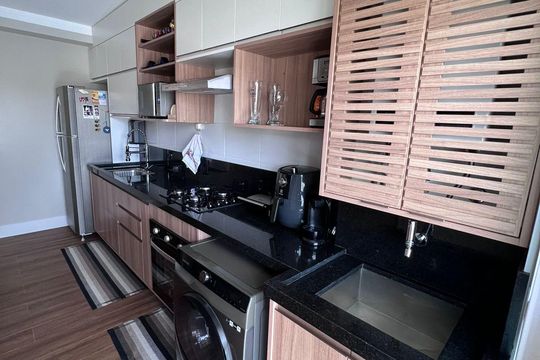Cozinha de apartamento à venda com 2 quartos, 60m² em Balneário Tropical, Paulínia