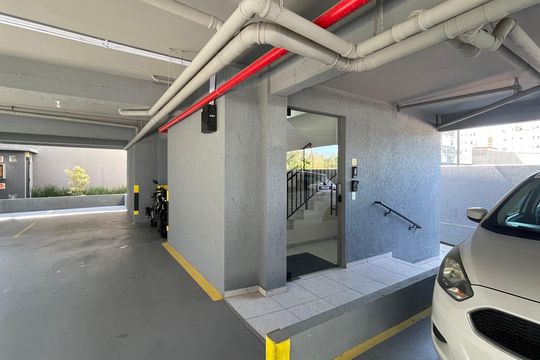 Hall de entrada de apartamento para alugar com 2 quartos, 63m² em Areias, São José