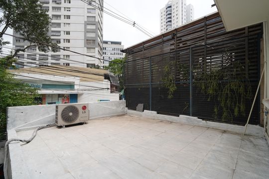 Terraço de casa à venda com 3 quartos, 200m² em Morro dos Ingleses, São Paulo