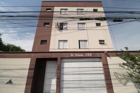 Plaquinha de apartamento para alugar com 2 quartos, 60m² em Santa Mônica, Uberlândia