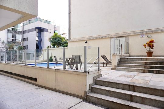 Área comum - Piscina de apartamento à venda com 4 quartos, 180m² em Sion, Belo Horizonte