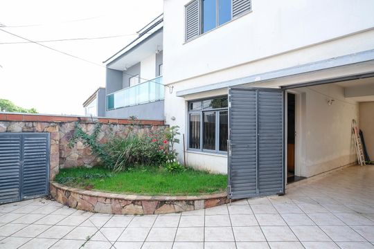 Garagem de casa à venda com 3 quartos, 159m² em Osvaldo Cruz, São Caetano do Sul