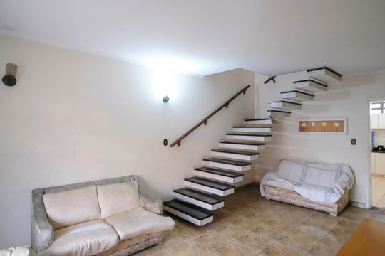Casa à venda com 3 quartos, 159m² em Osvaldo Cruz, São Caetano do Sul