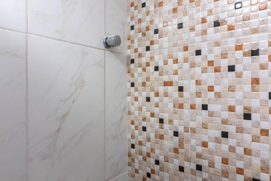 Banheiro de apartamento à venda com 2 quartos, 50m² em Jardim Centenario, São Paulo