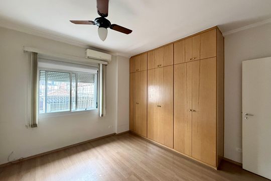 Quarto 1 de casa à venda com 2 quartos, 150m² em Vila Cordeiro, São Paulo