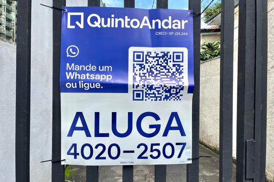 Plaquinha instalada  de casa para alugar com 2 quartos, 90m² em Vila da Saúde, São Paulo