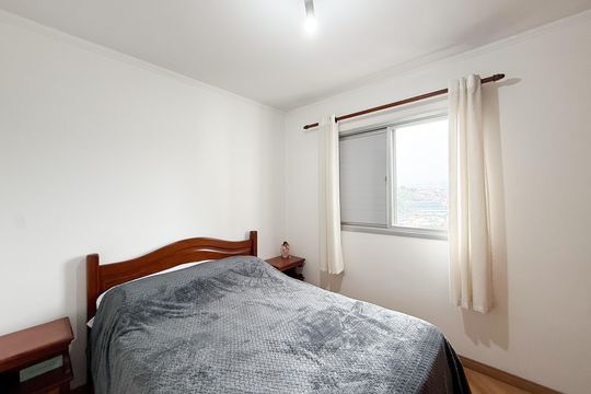 Quarto  de apartamento à venda com 2 quartos, 63m² em Jardim Mariliza, São Paulo