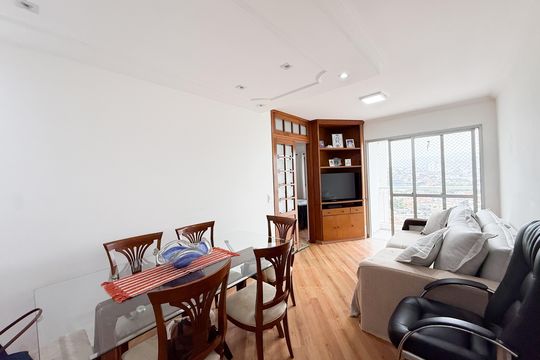 Sala de apartamento à venda com 2 quartos, 63m² em Jardim Mariliza, São Paulo