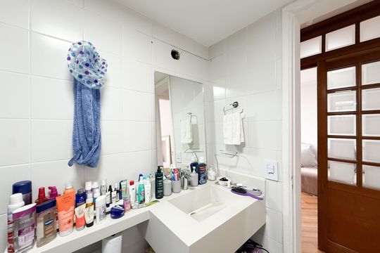 Banheiro de apartamento à venda com 2 quartos, 63m² em Jardim Mariliza, São Paulo