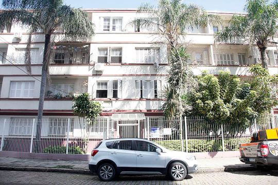Fachada de apartamento para alugar com 2 quartos, 65m² em Santana, Porto Alegre
