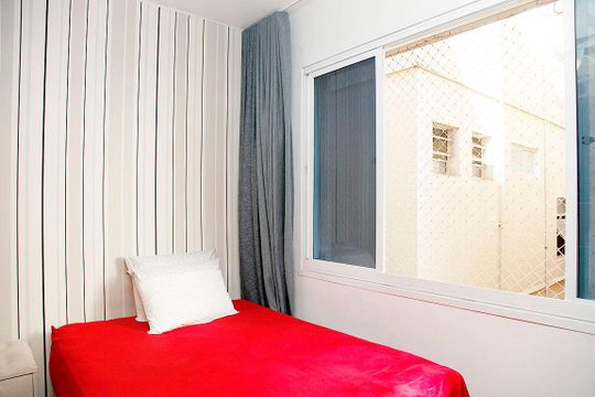 Quarto 2 de apartamento para alugar com 2 quartos, 65m² em Santana, Porto Alegre