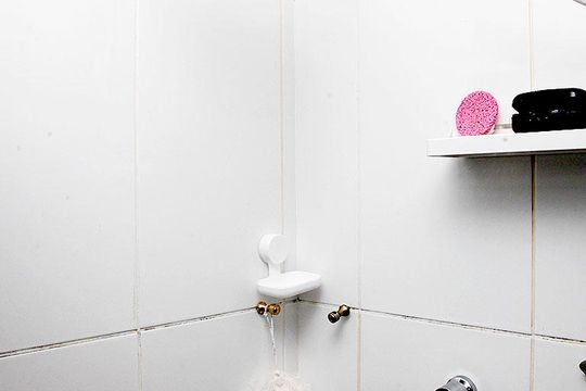 Banheiro de apartamento para alugar com 2 quartos, 65m² em Santana, Porto Alegre