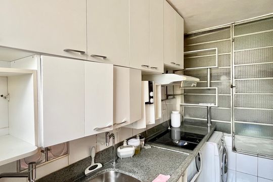 Cozinha de apartamento para alugar com 2 quartos, 70m² em Lourdes, Belo Horizonte