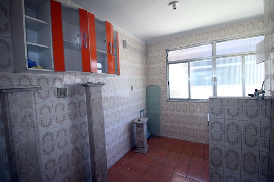 Cozinha de apartamento para alugar com 2 quartos, 59m² em Ramos, Rio de Janeiro