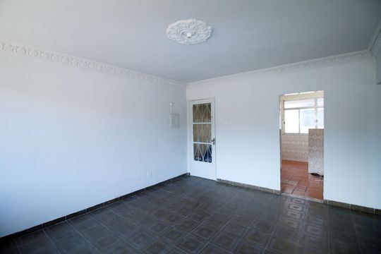 Sala de apartamento para alugar com 2 quartos, 59m² em Ramos, Rio de Janeiro