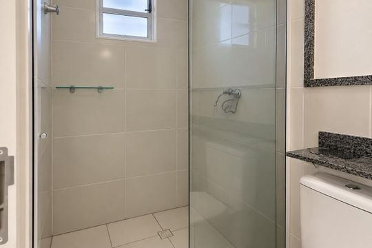 Banheiro de casa de condomínio para alugar com 3 quartos, 154m² em Urbanova VI, São José dos Campos