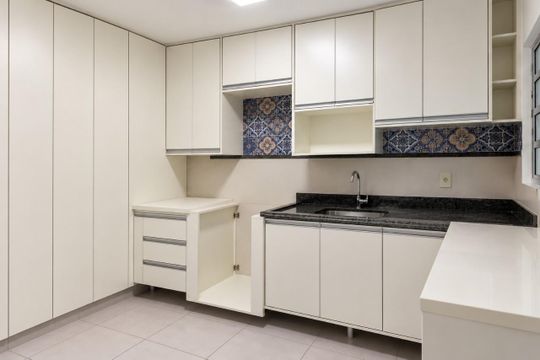Cozinha de casa de condomínio para alugar com 3 quartos, 154m² em Urbanova VI, São José dos Campos