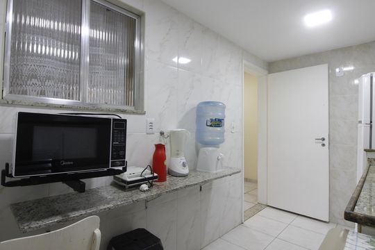Cozinha de apartamento para alugar com 2 quartos, 75m² em Centro, Cabo Frio