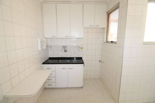 Cozinha de apartamento para alugar com 2 quartos, 45m² em Jardim America, São José dos Campos
