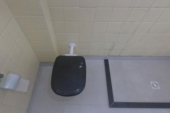Banheiro de apartamento para alugar com 1 quarto, 60m² em Gonzaga, Santos