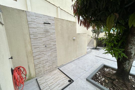 Quintal de casa para alugar com 2 quartos, 196m² em Jardim Sulacap, Rio de Janeiro