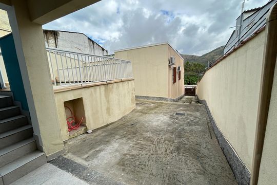 Área comum de casa para alugar com 2 quartos, 196m² em Jardim Sulacap, Rio de Janeiro