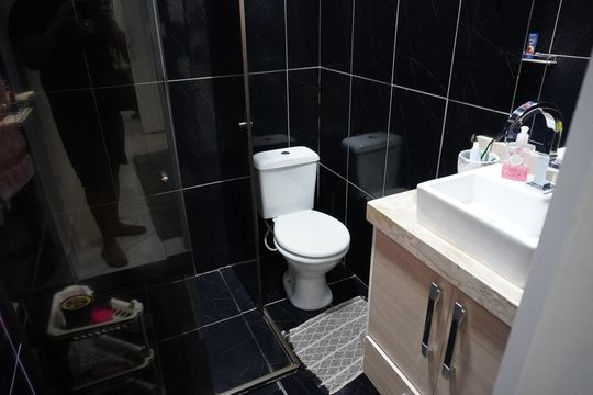 Banheiro da Suíte de casa à venda com 2 quartos, 173m² em Jardim das Orquideas, Americana