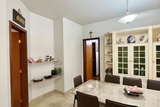Apartamento para alugar com 3 quartos, 118m² em Serra, Belo Horizonte