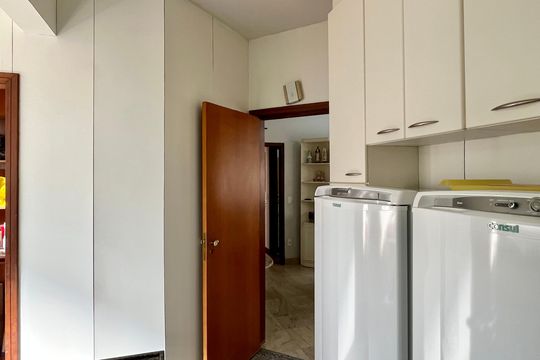 Apartamento para alugar com 3 quartos, 118m² em Serra, Belo Horizonte