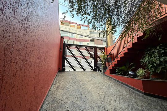 Garagem de casa à venda com 3 quartos, 268m² em Vila Dayse, São Bernardo do Campo