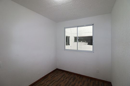 Quarto 2 de apartamento para alugar com 2 quartos, 42m² em Passo das Pedras, Porto Alegre